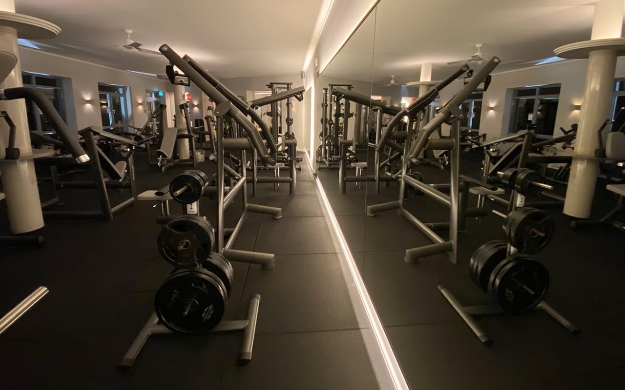 LIFE Fitness Oldenburg Freihantelbereich Krafttraining