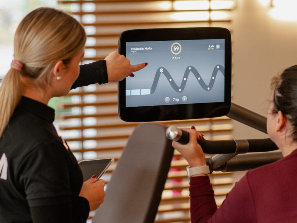 EGYM Zirkel-Training LIFE Fitness Oldenburg