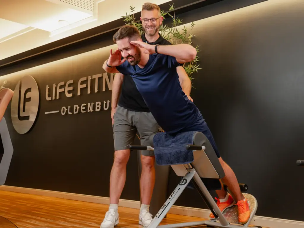 Rückentraining zur Schmerzreduktion im LIFE Fitness Oldenburg